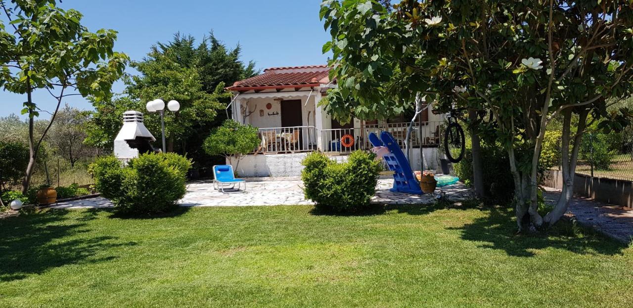 Вилла Country House By The Sea !!! Karavomilos  Экстерьер фото