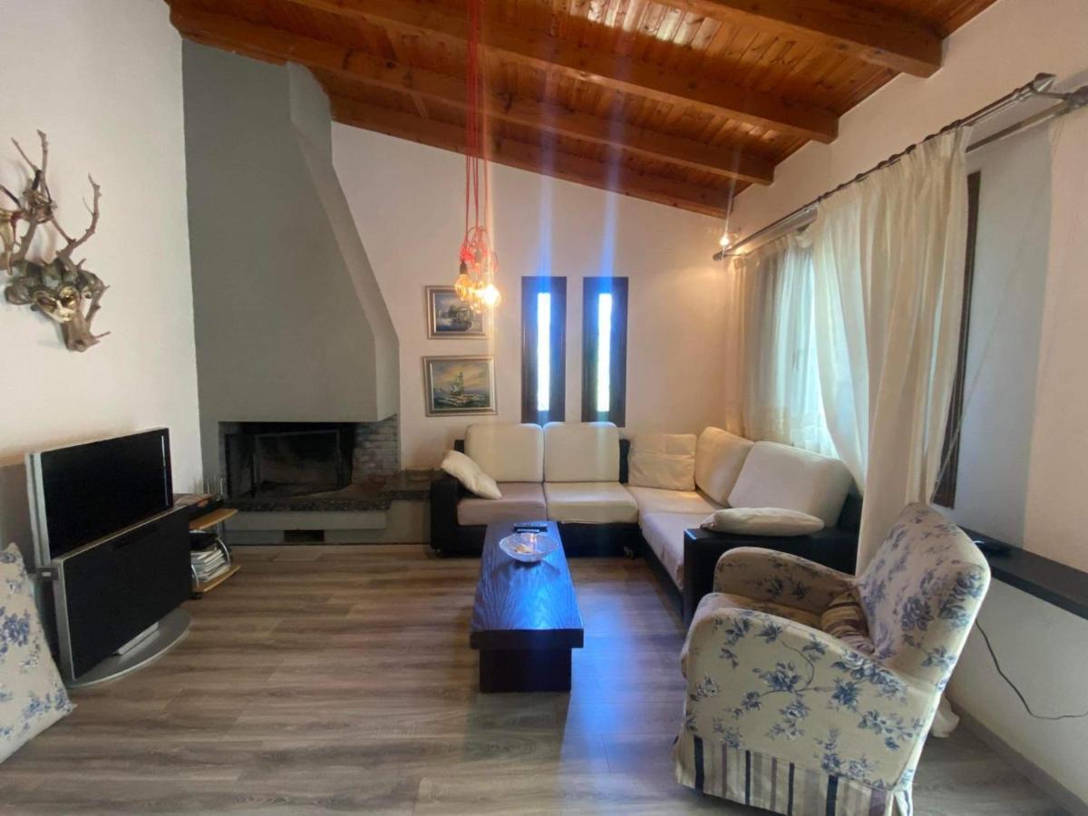 Вилла Country House By The Sea !!! Karavomilos  Экстерьер фото